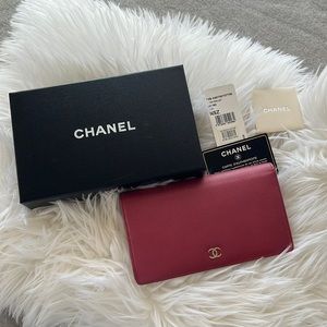 CHANEL Yen Wallet